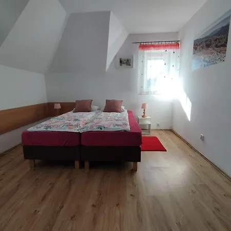 Jaskolka منزل للإقامة *